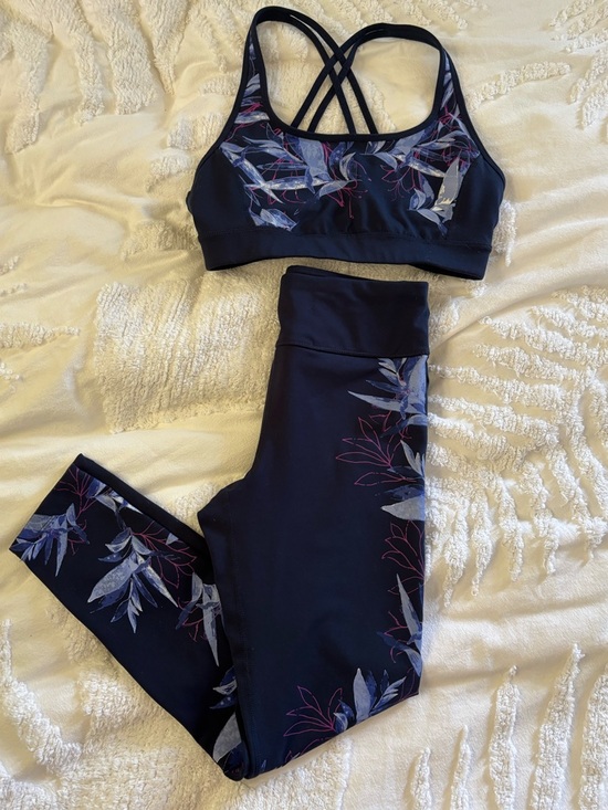 Calvin Klein Pants - Calvin Klein Navy Floral Cross-Back Sports Bra & Leggings Set